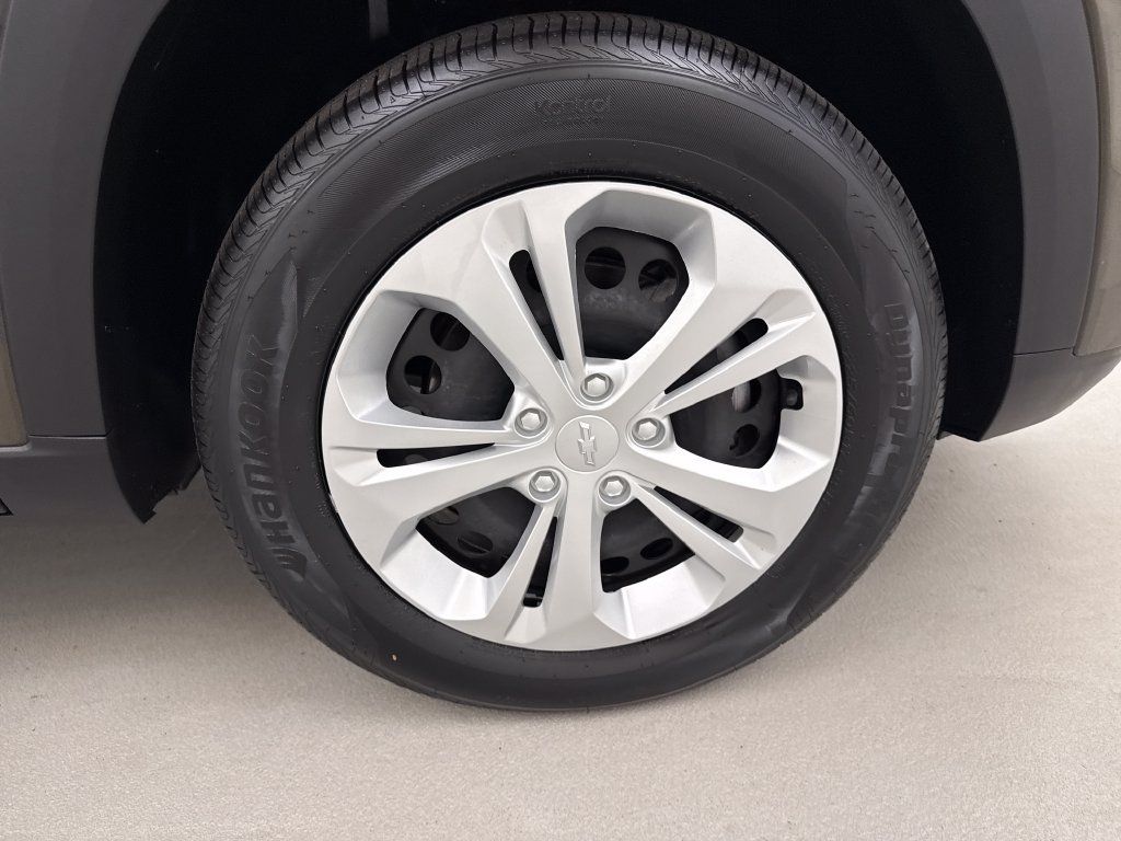 Certified 2024 Chevrolet Trax LS FWD image 31