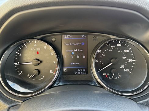 Used 2019 Nissan Rogue SV image 28