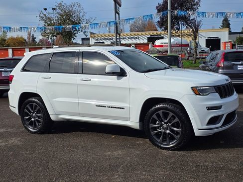 Used 2018 Jeep Grand Cherokee High Altitude image 2