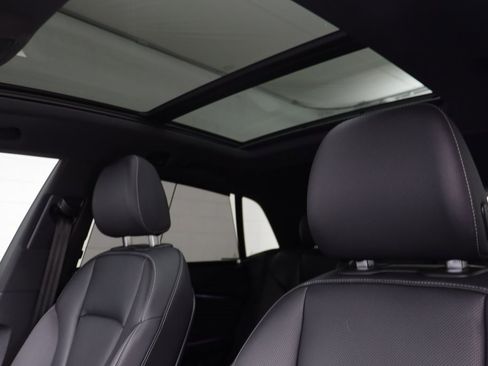 Used 2020 Audi Q8 Prestige w/ Prestige Package image 13