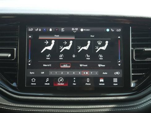 Used 2022 Dodge Durango SRT w/ Technology Group AWD/4WD image 24