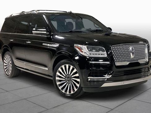 Used 2018 Lincoln Navigator Reserve w/ Technology Package image 2