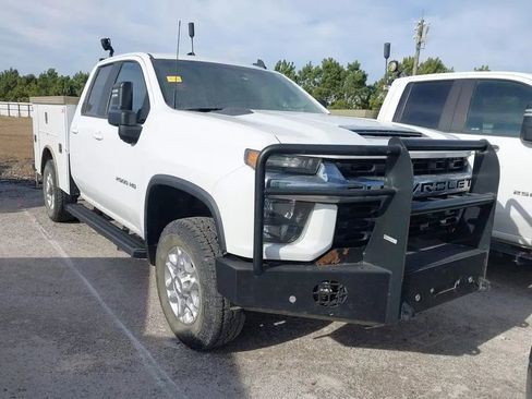 Used 2020 Chevrolet Silverado 2500 LT w/ Convenience Package image 2