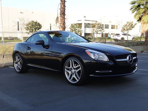 Used 2013 Mercedes-Benz SLK 250 image 25