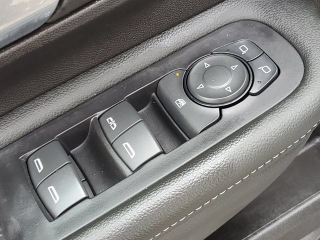 Used 2024 GMC Terrain SLE w/ Driver Convenience Package AWD/4WD image 18