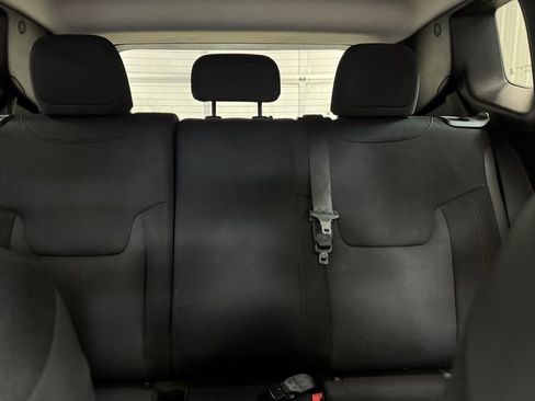 Used 2016 Jeep Renegade Trailhawk image 13