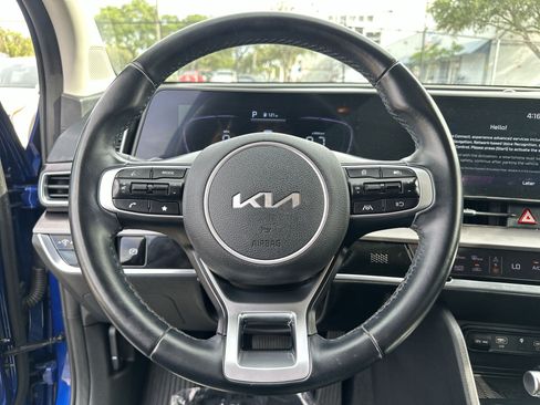 Used 2024 Kia Sportage EX FWD image 11
