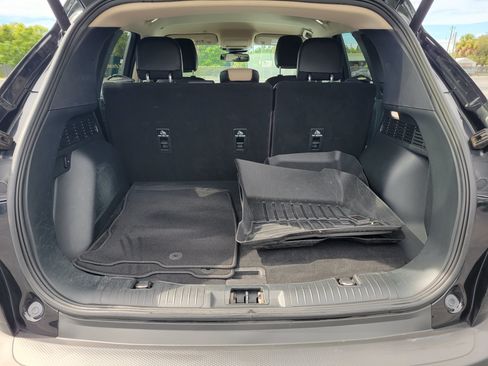Used 2020 Ford Escape Titanium FWD image 7