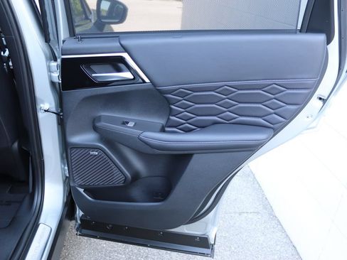 New 2026 Mitsubishi Outlander SEL AWD/4WD image 13