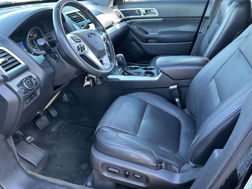 Used 2013 Ford Explorer XLT FWD image 17