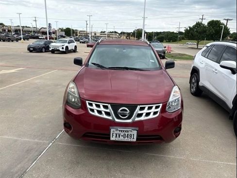 Used 2015 Nissan Rogue S w/ Convenience Package FWD image 2