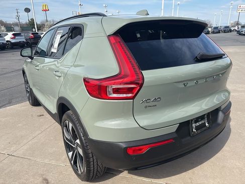 Certified 2023 Volvo XC40 B5 Ultimate AWD/4WD image 8