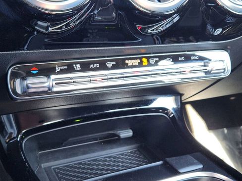 Used 2025 Mercedes-Benz CLA 250 4MATIC image 10