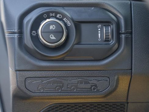 New 2025 Jeep Gladiator Sport w/ Premium Package image 37