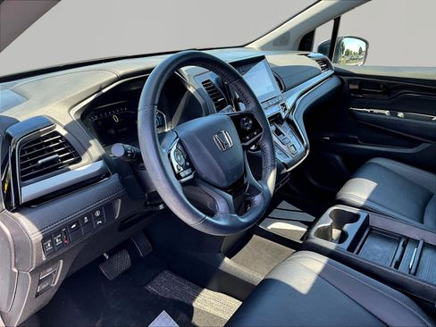 Used 2024 Honda Odyssey Touring image 17