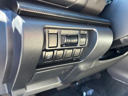 Used 2017 Subaru Impreza 2.0i AWD/4WD image 18