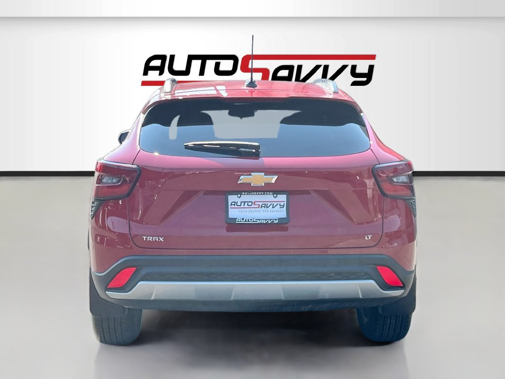 Used 2026 Chevrolet Trax LT FWD image 6