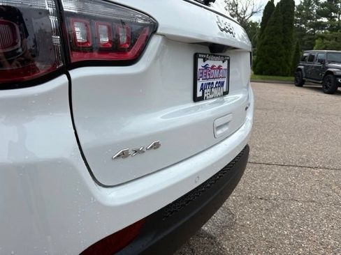 Used 2025 Jeep Compass Limited AWD/4WD image 32