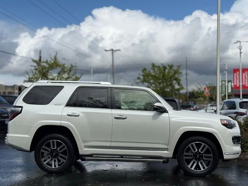 Used 2023 Toyota 4Runner Limited AWD/4WD image 6