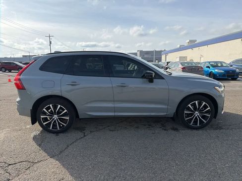 Used 2024 Volvo XC60 B5 Plus w/ Protection Package Premier image 4