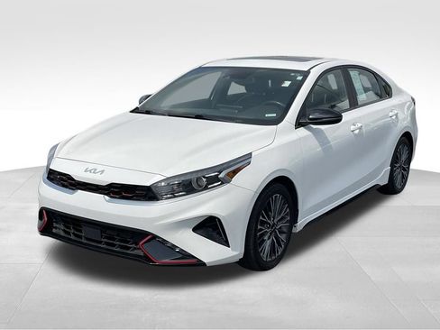 Used 2023 Kia Forte GT-Line w/ GT-Line Premium Package FWD image 4