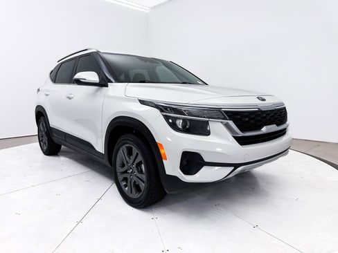 Used 2021 Kia Seltos S image 11