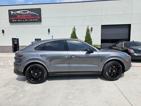 Used 2022 Porsche Cayenne Coupe AWD/4WD image 34
