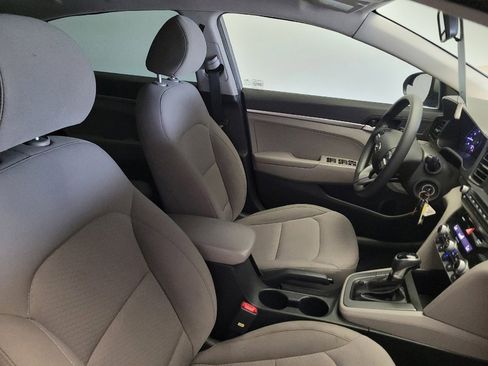 Used 2020 Hyundai Elantra SE FWD image 21