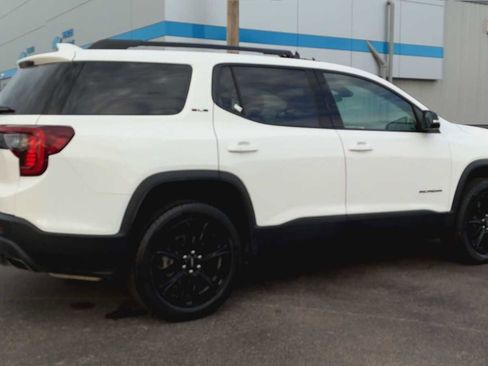 Certified 2023 GMC Acadia SLE w/ Driver Convenience Package image 2