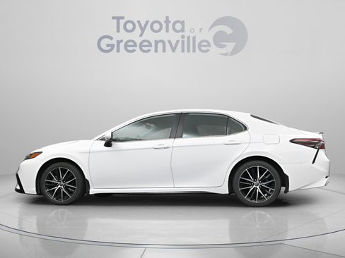 Certified 2024 Toyota Camry SE FWD image 6