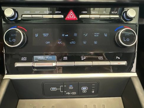 Used 2026 Hyundai Santa Fe SEL AWD/4WD image 9