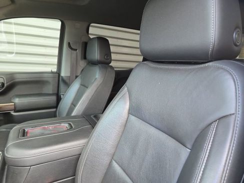 Used 2019 Chevrolet Silverado 1500 LT Trail Boss image 9