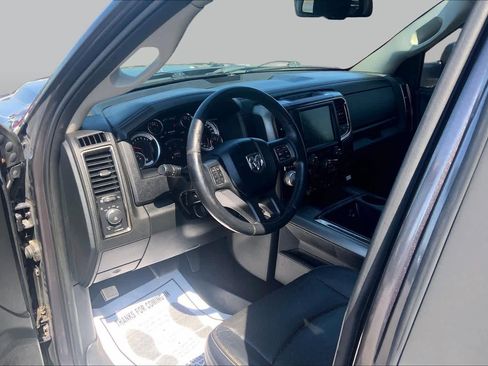 Used 2014 RAM 1500 Sport RWD image 17