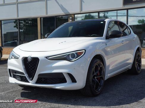 Used 2019 Alfa Romeo Stelvio Quadrifoglio w/ Driver Assist Dynamic Package AWD/4WD image 3
