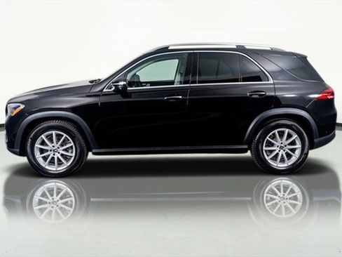 Used 2024 Mercedes-Benz GLE 450 4MATIC w/ Winter Package image 4