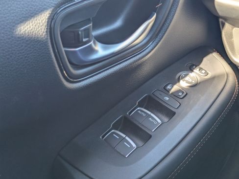 Used 2024 Honda HR-V Sport image 27