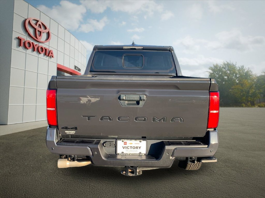 Used 2024 Toyota Tacoma TRD Off-Road w/ TRD Off Road Upgrade Package AWD/4WD image 4