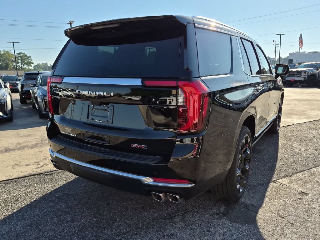 New 2026 GMC Yukon Denali w/ Denali Reserve Package AWD/4WD image 4