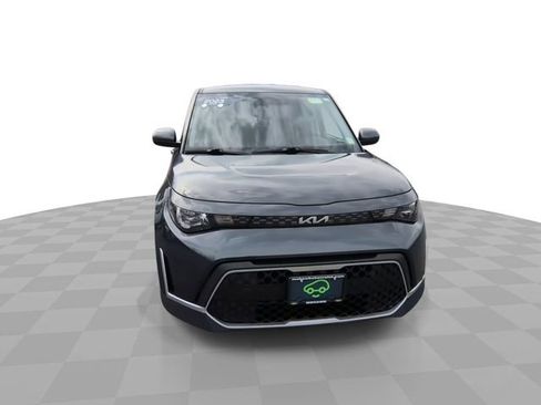 Used 2023 Kia Soul LX image 3