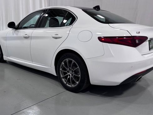 Used 2019 Alfa Romeo Giulia AWD image 7