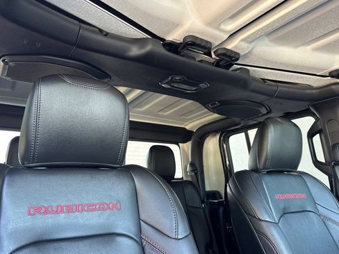 Used 2022 Jeep Gladiator Rubicon w/ LED Lighting Group AWD/4WD image 18