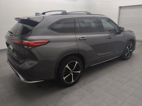 Used 2022 Toyota Highlander XSE image 10