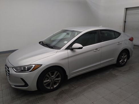 Used 2018 Hyundai Elantra SEL FWD image 2