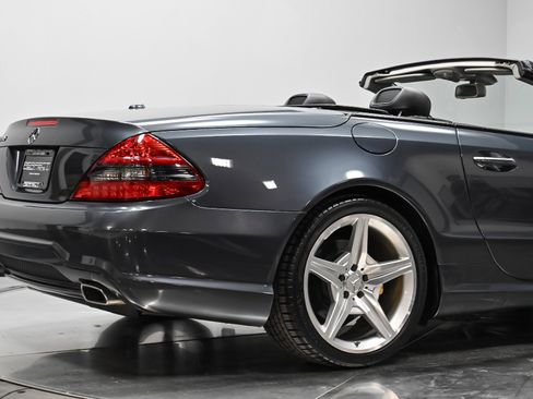 Used 2009 Mercedes-Benz SL 550 image 12