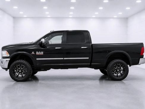 Used 2014 RAM 2500 Laramie w/ Cold Weather Group AWD/4WD image 2