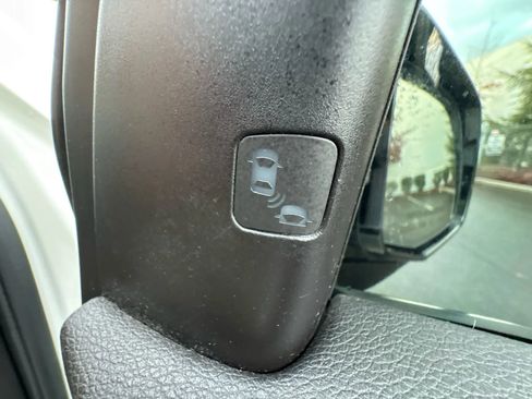 Used 2017 Acura MDX SH-AWD w/ Advance Package image 39