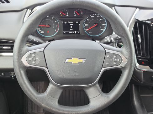 Used 2020 Chevrolet Traverse LS FWD image 13