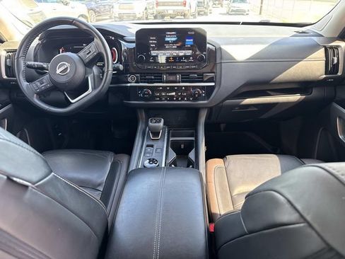 Used 2023 Nissan Pathfinder Platinum w/ Cargo Package AWD/4WD image 22