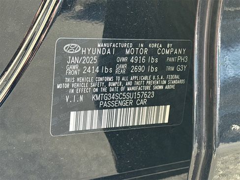 Used 2025 Genesis G70 2.5T w/ Sport Prestige Package image 33