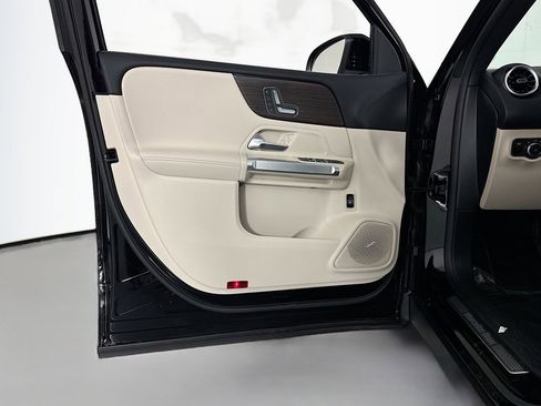 New 2026 Mercedes-Benz GLB 250 image 20